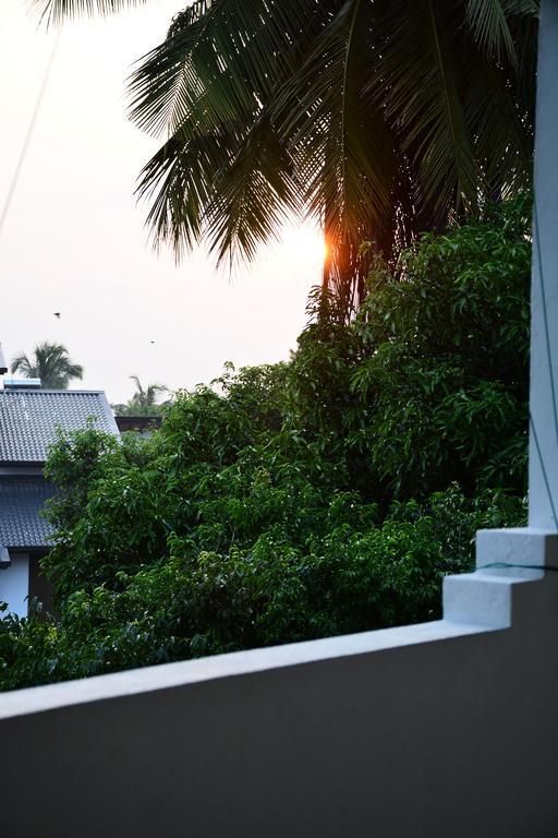 Amsterdam Tourist Rest Bed & Breakfast Anuradhapura Exterior photo